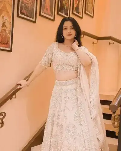 Escort Katni